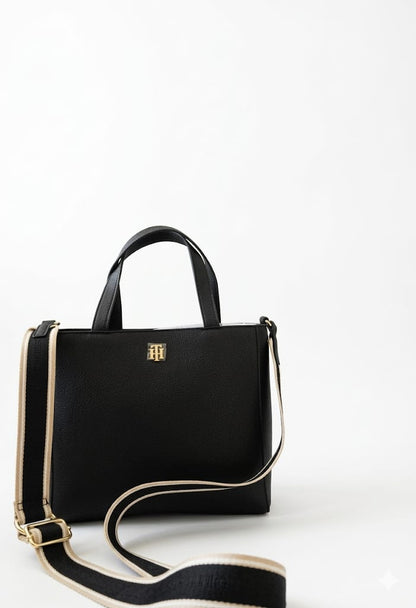 Mini-satchel-Tommy-Hilfiger-negra-convertible-a-crossbody